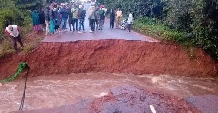 Guinée : Un pont s’effondre sur la RN5 entre Pita et Labé, une déviation en cours d’aménagement