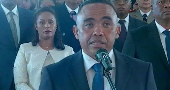 Madagascar : Le Colonel Michaël Randrianirina investi président de transition après un mois de crise