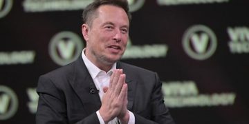Tesla : Elon Musk pourrait décrocher un pactole d’1 000 milliards de dollars, validé à 75 % par les actionnaires !