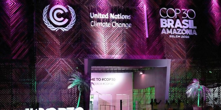 COP30 : Lancement harmonieux à Belém malgré les tensions, Stiell alerte « nous n’en faisons pas assez » et pousse la feuille de route à 1 300 milliards $ pour sauver le climat