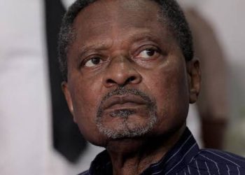 Cameroun : Anicet Ekane, icône de l’opposition, succombe en prison – Un décès qui embrase les accusations de « mort lente »