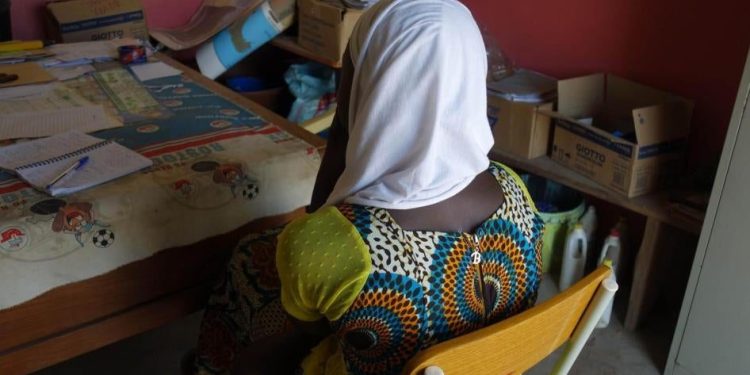 Labé : Zakariou Sow, un jeune enseignant soupçonné d’avoir violé une de ses élèves