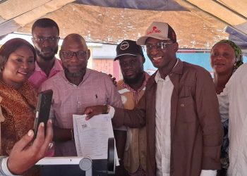 Recensement biométrique à Conakry : top départ donné par le général Amara Camara à Kaloum