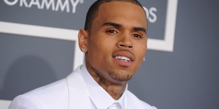 Royaume Uni : Chris Brown arrêté  pour avoir agressé un producteur à Londres