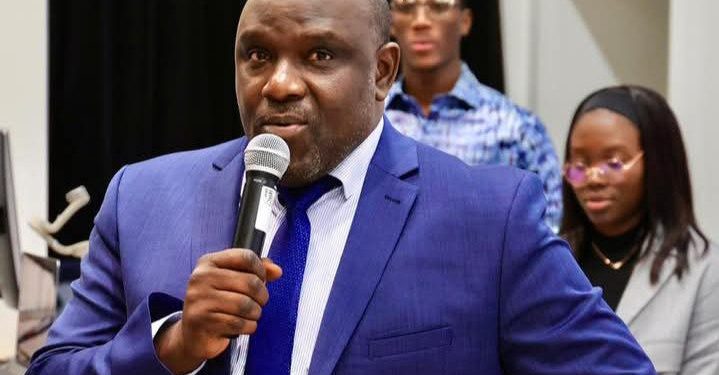 Médias : Lamine Guirassy interdit d’exercer le journalisme en Guinée après une fausse alerte au séisme