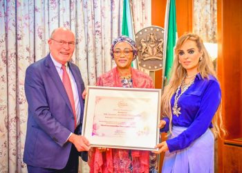 Fondation Merck rencontre la Première Dame du Nigéria pour renforcer les capacités en matière de soins de santé, soutenir l’éducation des filles et briser la stigmatisation liée à l’infertilité au Nigéria