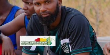 Football : Qui est Mamadou Madani BAH, jeune entraîneur Guinéen, titulaire d’une Licence CAF D exerçant dans l’Académie AS Bouré FC?
