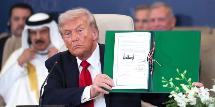 Accord de paix historique pour Gaza signé par Trump et des dirigeants mondiaux