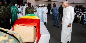 Hommage national à Elhadj Mamoudou Camara : le Kountigui de la paix s’en va, la Guinée en deuil