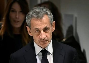 Nicolas Sarkozy en prison : L’ancien président face à l’humiliation judiciaire, ses proches crient à l’injustice