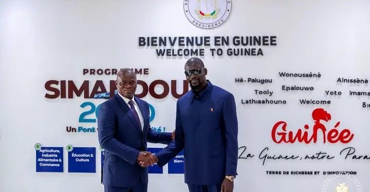 Simandou : Mamadi Doumbouya accueille Brice Oligui Nguema à Conakry à la veille du lancement historique