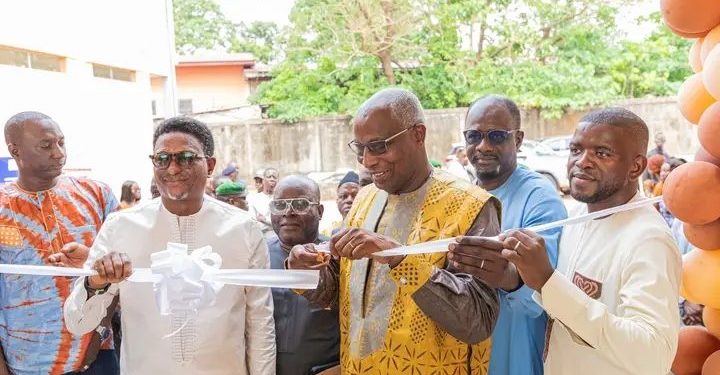 Guinée : Amadou Oury Bah inaugure les Écoles doctorales « Pr Momo Bangoura » à l’UGANC, un tournant pour la recherche nationale
