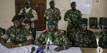 Guinée-Bissau : Coup de tonnerre militaire, Embaló aux arrêts – L’armée proclame le « contrôle total » et ferme les frontières