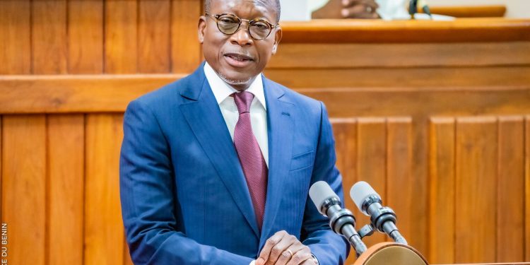 Bénin sous le choc : Talon prolonge son règne avec un mandat présidentiel à 7 ans et un Sénat taillé sur mesure