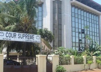 Guinée : Coup de sang à la Cour suprême ! Seulement 9 candidats sauvés pour la présidentielle, Doumbouya en tête d’affiche