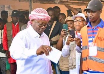 Guinée-Bissau : Embaló favori pour un second mandat après un scrutin pacifique, l’opposition crie à la manipulation