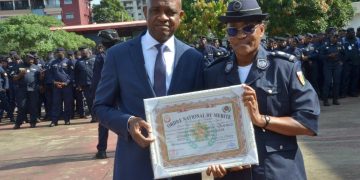 Commissaire Marie Gomez élevée au grade de Grand Chevalier de l’Ordre National du Mérite : Une reconnaissance pour son combat acharné contre les violences faites aux femmes et enfants