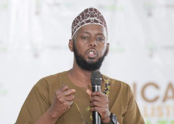 À la fin de la première semaine à Belém, les tensions financières en provenance de Bakou continuent de peser sur la COP30, déclare Mohamed Adow, directeur de Power Shift Africa.