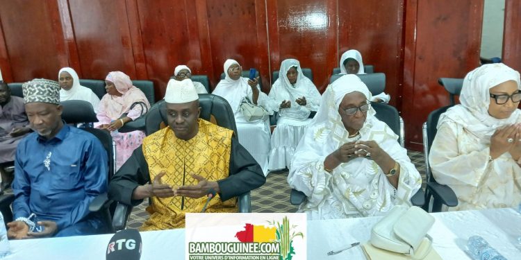Guinée : Les gardiennes de la paix en action – Grande prière coranique du réseau des Femmes de Foi pour une présidentielle apaisée