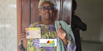 Élection en Guinée : Hadja Kanny Diakité, « maman de Petit Simbaya », a accompli son devoir civique dans une atmosphère sereine