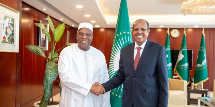 L’Union Africaine lève la suspension de la Guinée : un retour triomphal après une transition réussie