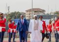 Arrivée remarquée du président gambien Adama Barrow à Conakry pour l’investiture historique de Mamadi Doumbouya