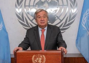 Le chef de l&rsquo;ONU lance un appel choc pour 2026 : « Moins d&rsquo;argent pour les guerres, plus pour lutter contre la pauvreté ! »