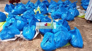 Des sacs conditionnés prêts à la distribution ©️ 6 mars 2026/Bambouguinee.com - 📷 Mohamed Saliou CAMARA 