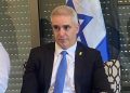 Israël défend sa position face à l’Iran : l’avenir appartient au peuple iranien, selon l’ambassadeur Yuval Waks