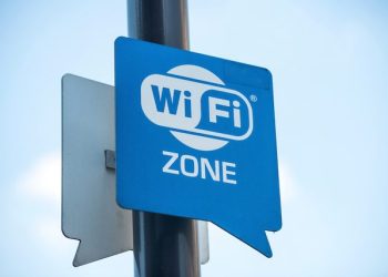 Guinée : l’ARPT met en garde contre la prolifération illégale des “Wi-Fi zone” et annonce des sanctions