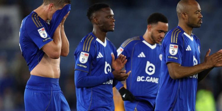 Séisme en Angleterre : 10 ans après le titre historique, Leicester relégué en troisième division