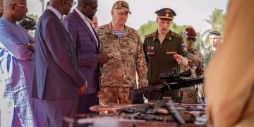 Guinée : Mamadi Doumbouya réceptionne un important lot de matériels militaires russes pour moderniser l’armée
