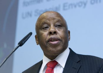 L’Afrique en deuil : l’Union africaine rend hommage à l’ancien président botswanais Festus Mogae