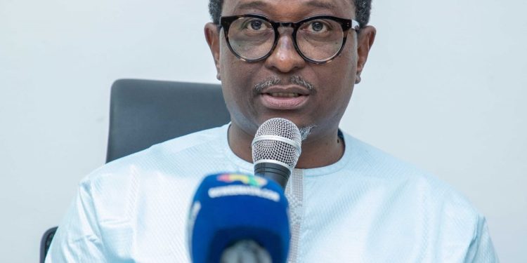 Drame au Baccalauréat : le ministre Alpha Bacar Barry rend hommage à Mamadou Djouma Bah et annonce les résultats du Bac 2026