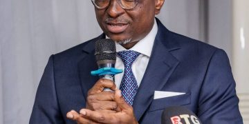 Éducation en Guinée : Alpha Bacar Barry appelle à une action plus efficace pour accélérer la transformation du système éducatif
