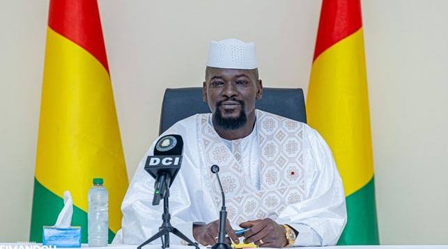 Le président guinéen Mamadi Doumbouya rentre à Conakry ce vendredi après son congé annuel