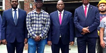 New York : le ministre guinéen des Affaires étrangères Dr Morissanda Kouyaté inspecte le chantier de la résidence diplomatique