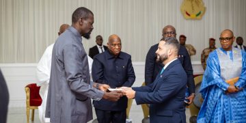 Guinée : Dix nouveaux ambassadeurs présentent leurs lettres de créance au président Mamadi Doumbouya