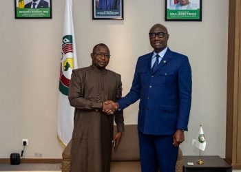 CEDEAO et Guinée : le général Birame Diop reçoit le chargé d’affaires guinéen à Abuja