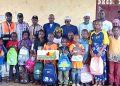Guinée : À Nassouroulaye, l’AJNR offre des kits scolaires à plusieurs enfants vulnérables